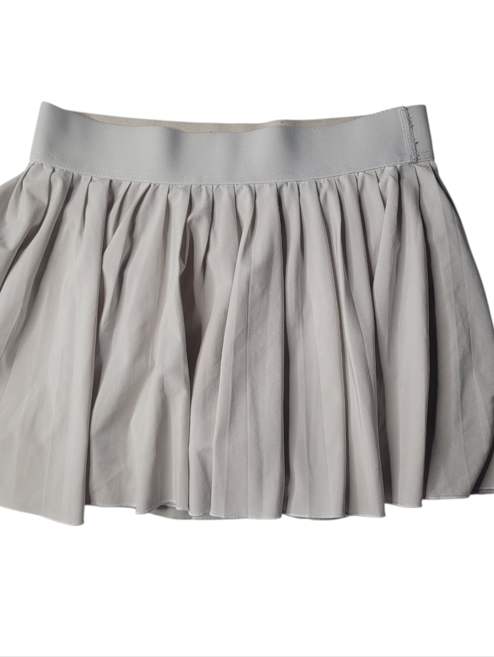 Aritzia TnaMOVE Scale Pleated Skirt Medium